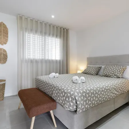 Apartment Premium Garden With Jacuzzi In Higueron Fuengirola