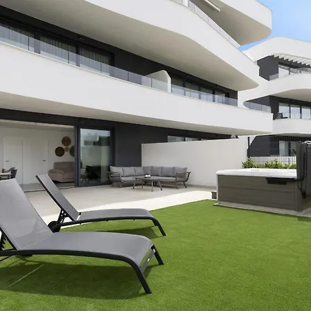 Apartment Premium Garden With Jacuzzi In Higueron